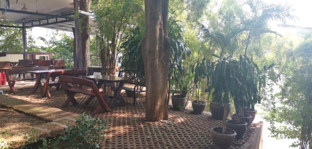T & T Hostel 칸차나부리 외부 사진