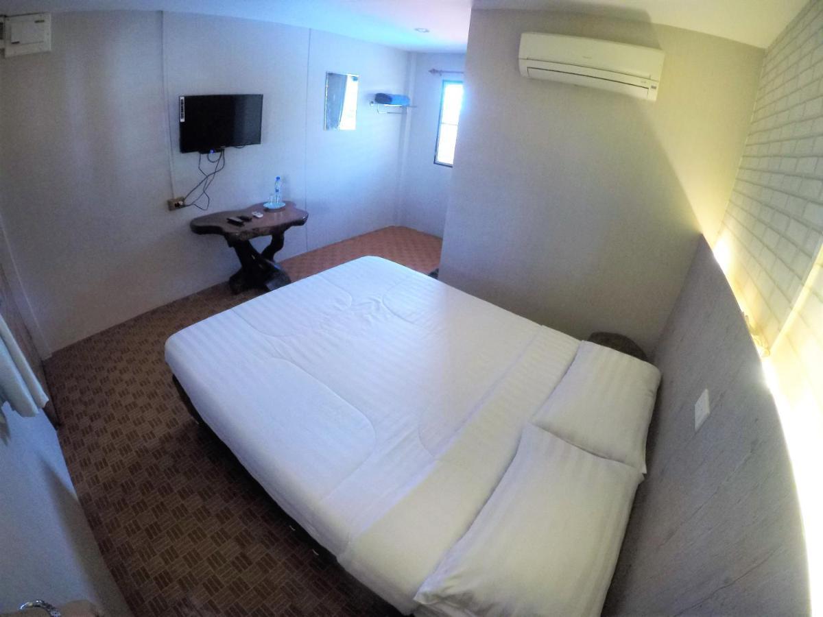 T & T Hostel 칸차나부리 외부 사진